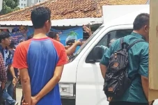 Terminal Lebak Bulus...