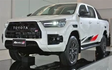 Bertenaga Listrik, Toyota...