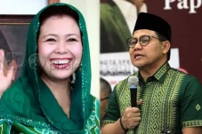 Yenny Wahid Ogah Dukung...