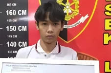 Tak Mampu Bayar, Pemuda...