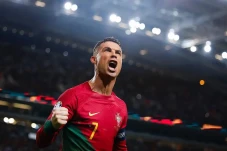 Portugal Sikat Slovakia...