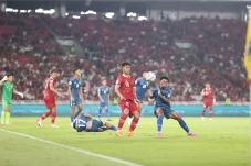 Timnas Indonesia vs...