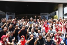 Dukungan Ribuan Karyawan...