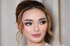 Zaskia Gotik Jual Rumah...
