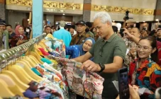 Bukti Konkret, Lapak...