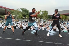 Mengenal Strong Nation,...