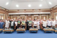 Silaturahmi dengan Alumni...