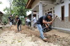 Respons Kebutuhan Warga,...