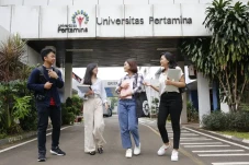 8 Perguruan Tinggi BUMN...