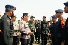 Pimpin Apel Pasukan...
