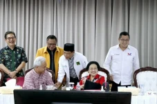 Ketua Umum Partai Pendukung...