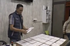 Dicari: Bapak dan Anak...