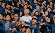 Ganjar Ajak Mahasiswa...