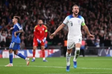 Harry Kane Raja Wembley...