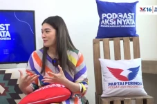 Terjun ke Politik, Carla...