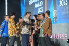 Menko Airlangga Minta...