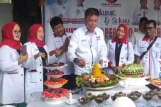 Rayakan HUT ke-9 Partai...