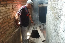 Terjatuh ke Lubang 7...