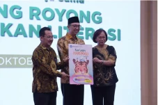 Tingkatkan Literasi,...