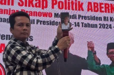 Lewat Video Call, Ganjar...
