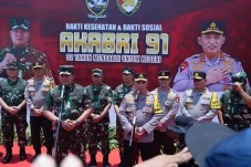 Tinjau Bakti Sosial...
