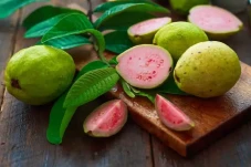 4 Buah Kaya Vitamin...
