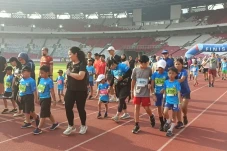 300 Anak-Anak Bersemangat...