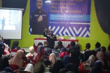 Kepala BP2MI Ajak Masyarakat...
