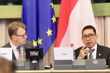 Dukung Palestina Merdeka,...