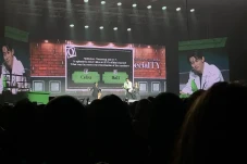 Taecyeon 2PM Ajak Penggemar...