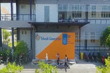 4 PTN dengan Jurusan...