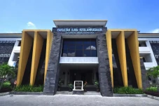 7 Universitas yang Menyediakan...