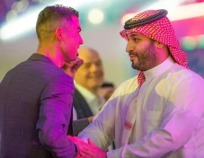 Cristiano Ronaldo Menghadap...