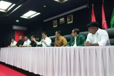Pilpres 2024, Dua Loyalis...
