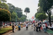 4.325 Aparat Gabungan...