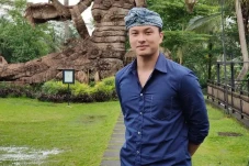 Merasa Hidupnya Tak...