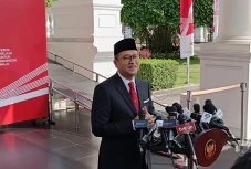 Ahok Sebut Rosan Roeslani...