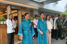 Prabowo-Gibran Jalani...