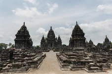 Mengenal Perbedaan Mataram...