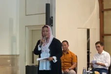 Yenny Wahid Resmi Dukung...