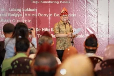 Membangkitkan Ingatan...