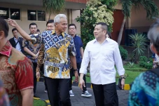 Ganjar Pranowo Ulang...