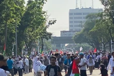 Polisi Kerahkan 2.098...