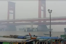 Kabut Asap Kepung Palembang,...