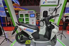 4 Motor Listrik yang...