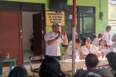 Bagikan 1.000 Minyak...