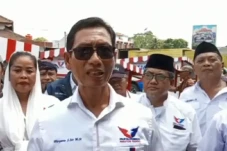 Bantu Gerobak ke Pelaku...