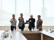 Dorong Transisi Energi,...