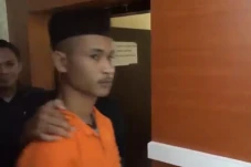 Baru 2 Minggu Pacaran,...