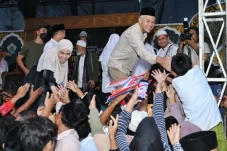 Hadiri Haul Ke-35 Mbah...